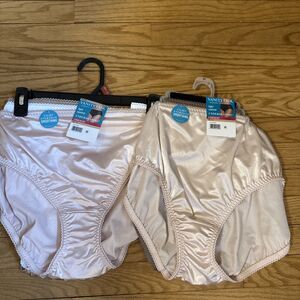 VANITY FAIR Women 6 Pair Light Control Undershapers Hi Cut Panties Size 4XL 11